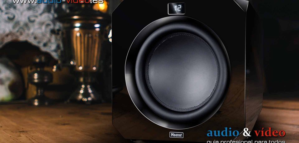 Subwoofer activo: Magnat Omega CS 12