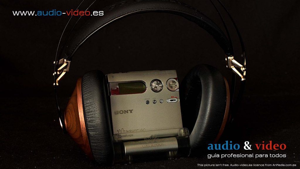 Meze - 99 Classics - review - auriculares + MiniDisc - Sony MZ-N910
