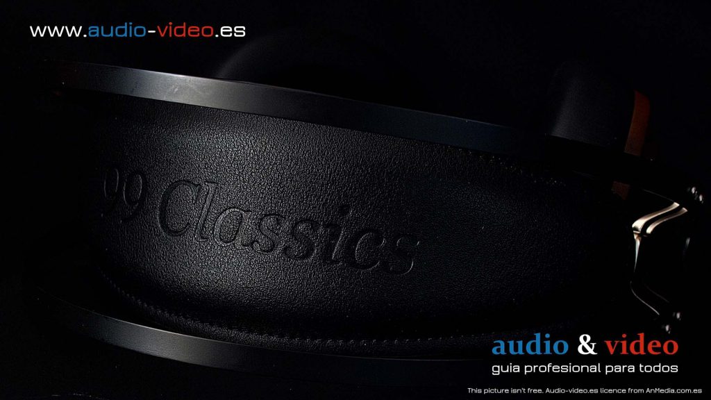 Meze - 99 Classics - review - auriculares - logo