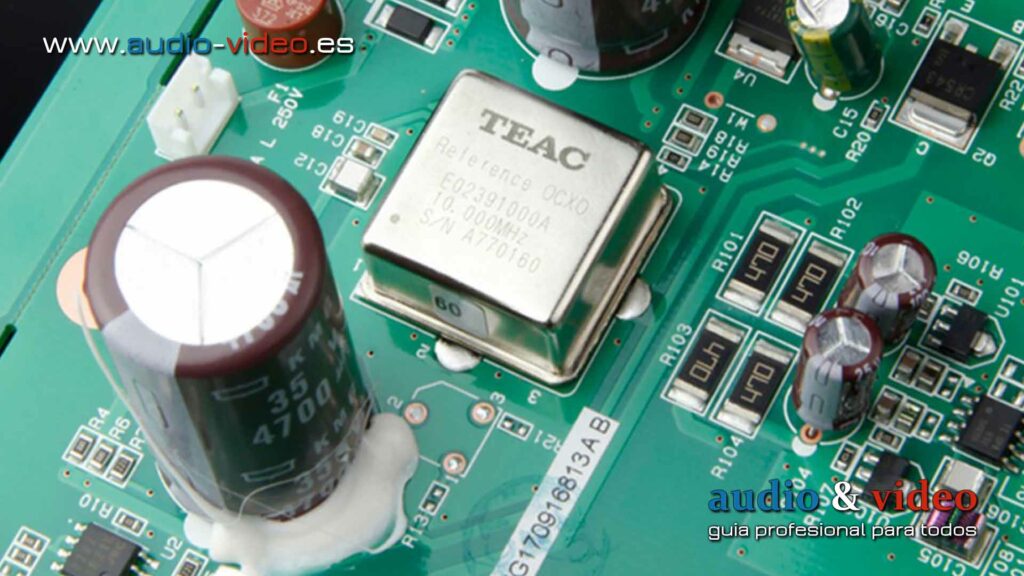 Teac CG-10M frente - negro - cuarz 10.000 MHz