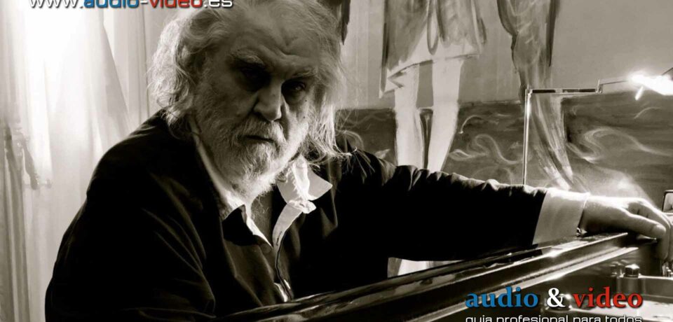 Vangelis, compositor de música cinematográfica y electrónica, ha fallecido a los 79 años.